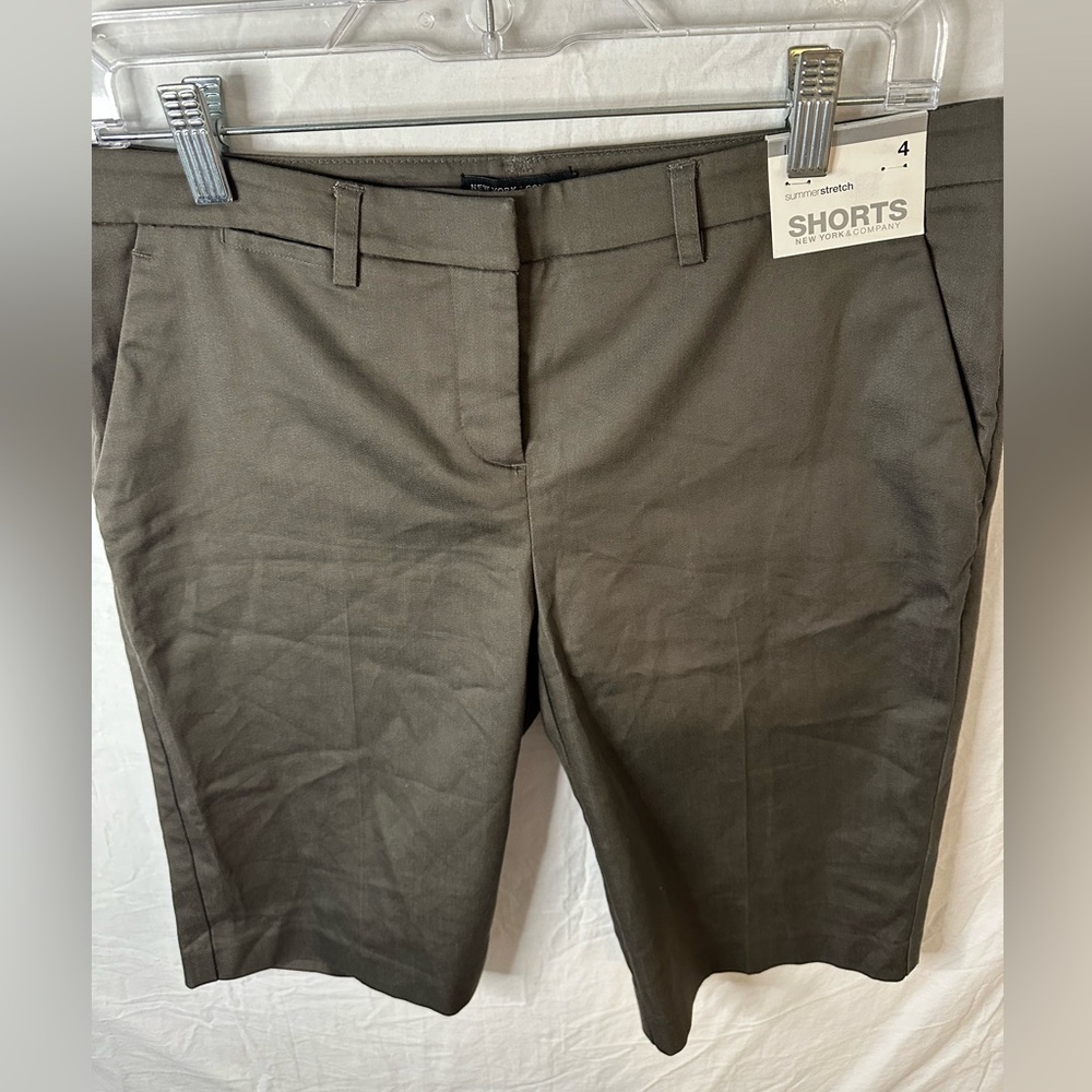 New York & Company Olive Brown Stretch Bermuda Shorts Size 4